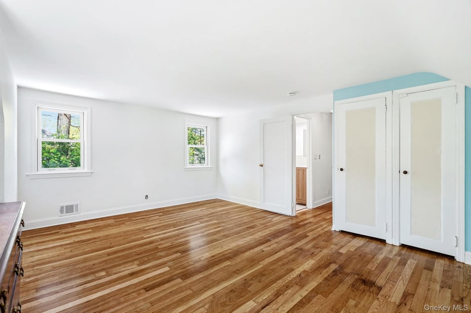 15 Homewood Road Photo 24