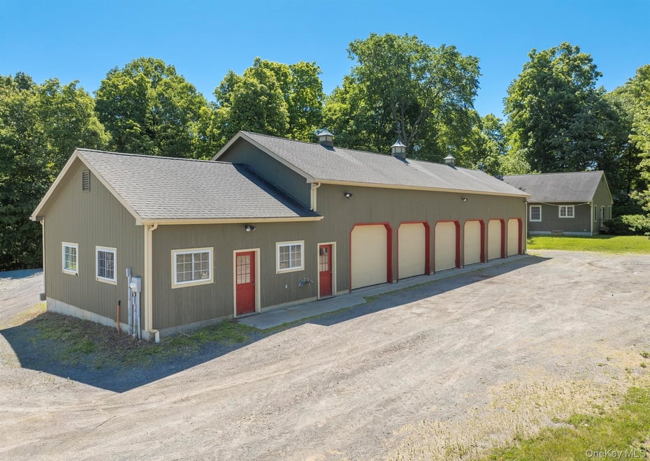 364 Hardscrabble Road Photo 47