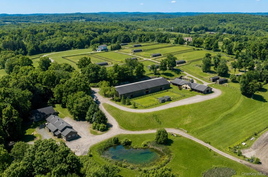 364 Hardscrabble Road Photo 3