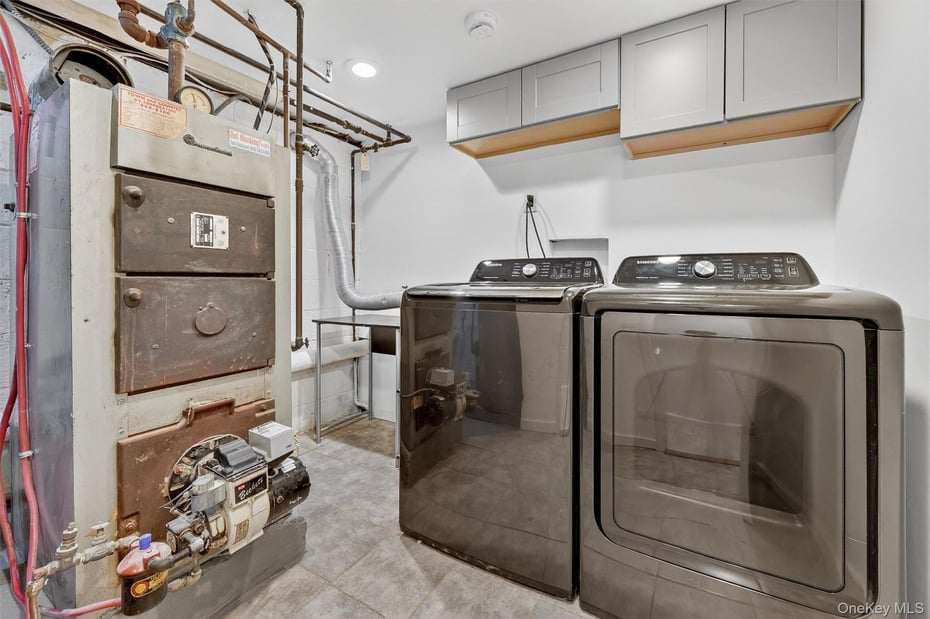 8 Robbins Avenue Photo 34