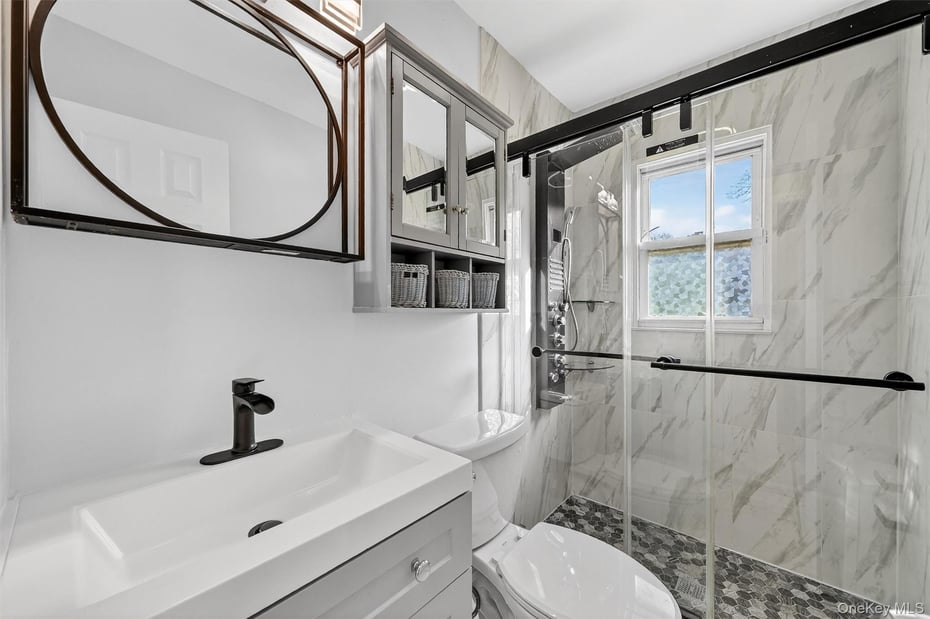 8 Robbins Avenue Photo 20