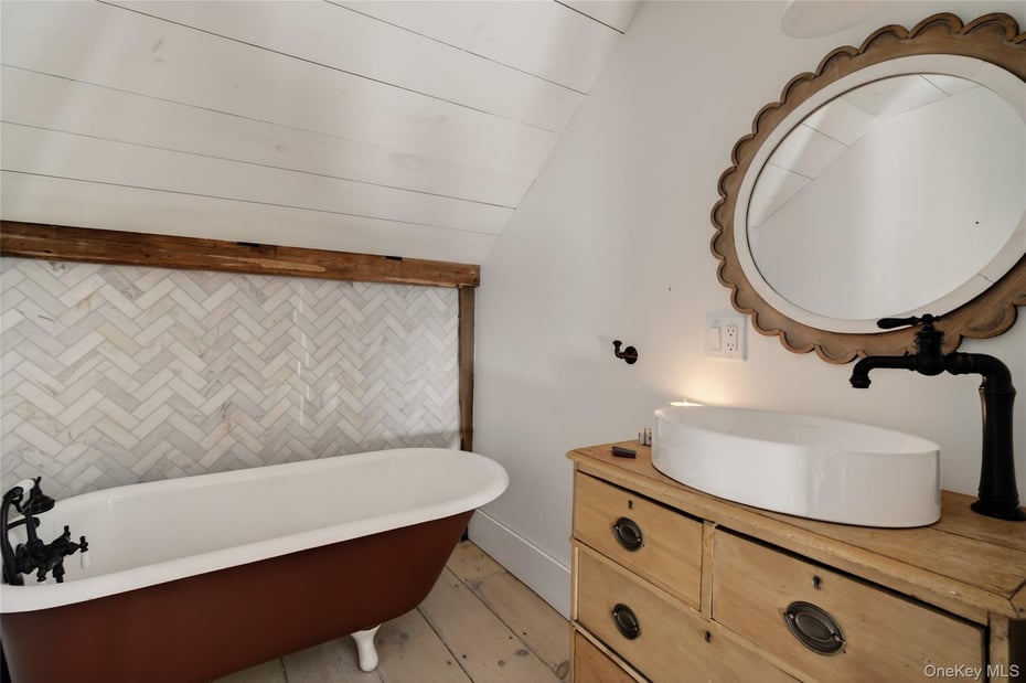 46 Collins Street Photo 45