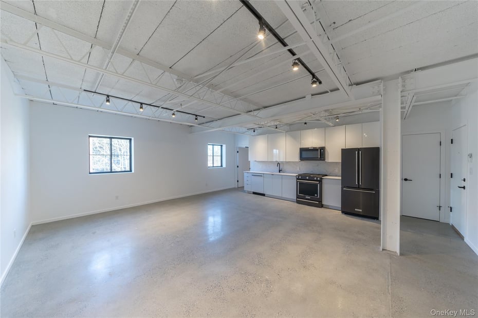 21 ---754 Green   Columbia Street Photo 15