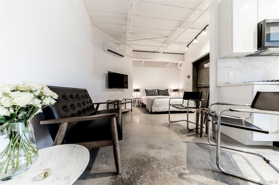 21 ---754 Green   Columbia Street Photo 10