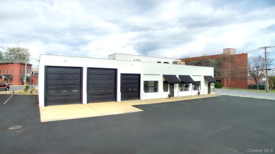 21 ---754 Green   Columbia Street Photo 2