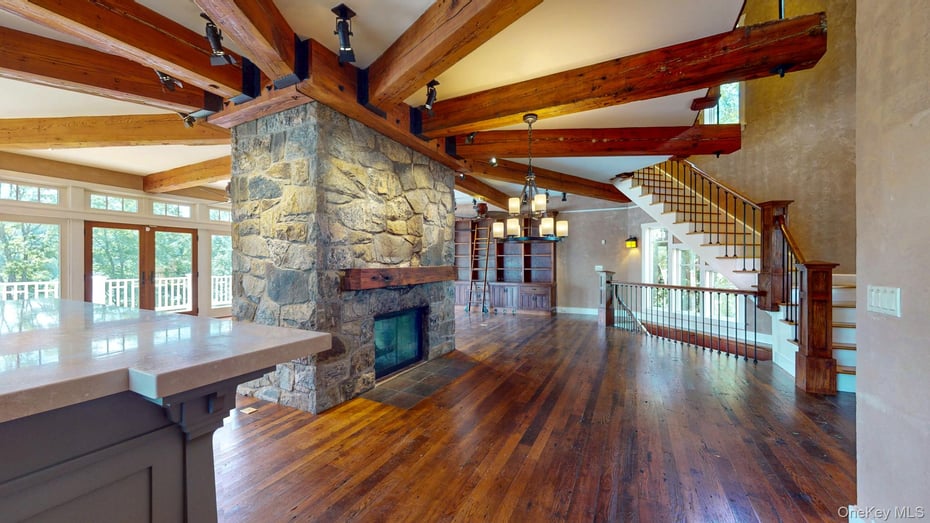 33 Truesdale Lake Drive Photo 13