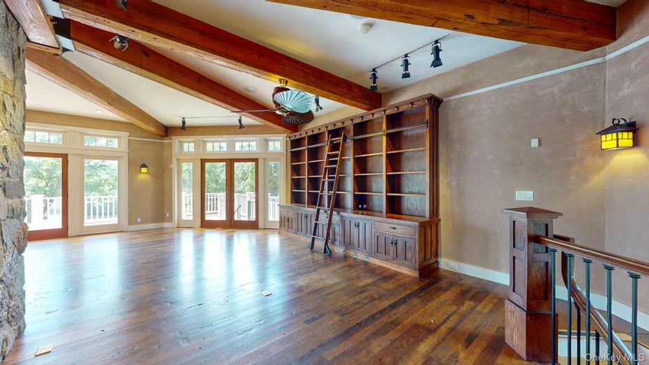 33 Truesdale Lake Drive Photo 15