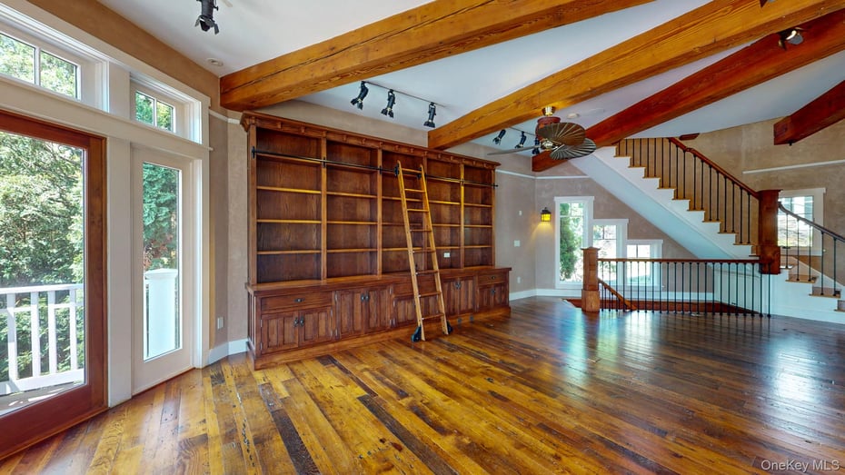 33 Truesdale Lake Drive Photo 17