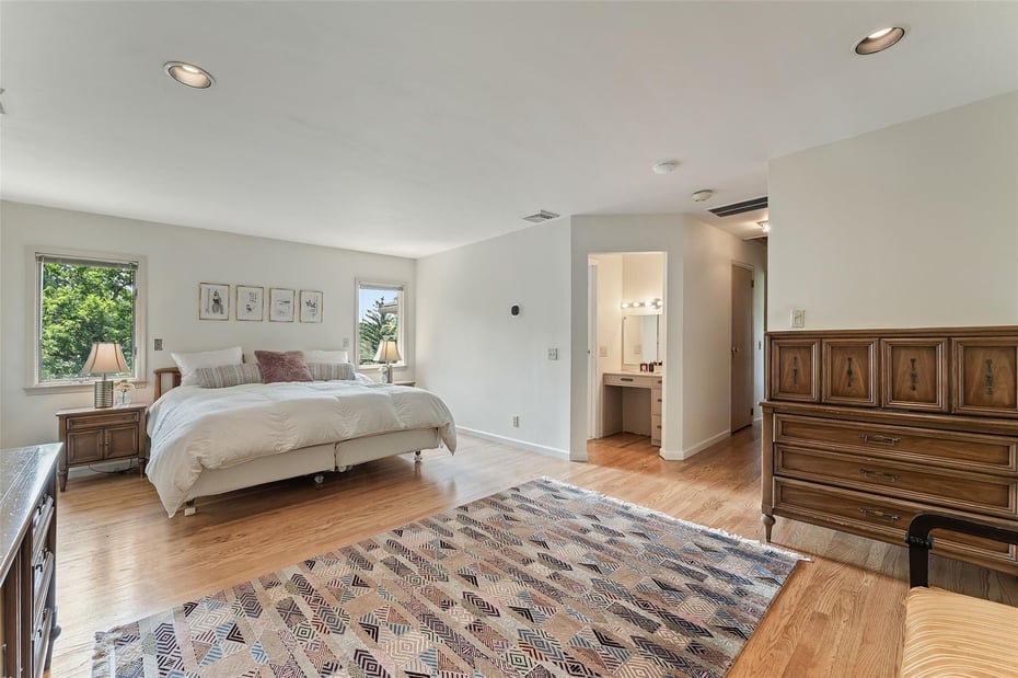 50 Burnside Drive Photo 16