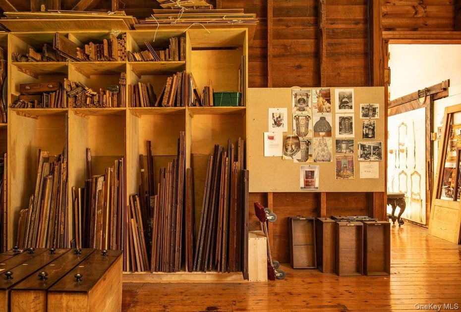 33 Maple Avenue Photo 8