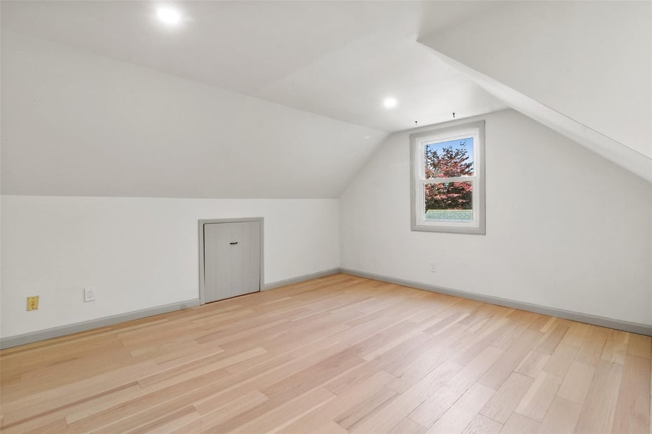 2 Honey Lane Photo 26