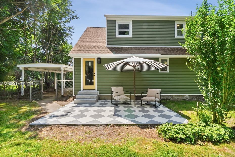 2 Honey Lane Photo 28