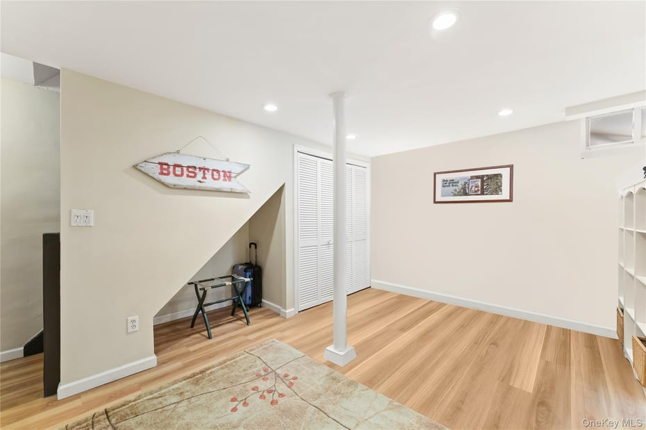 25 Croton Avenue Photo 27