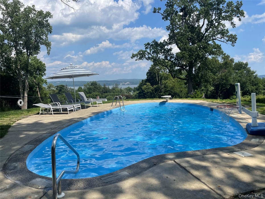 523 N Midland Avenue Photo 25