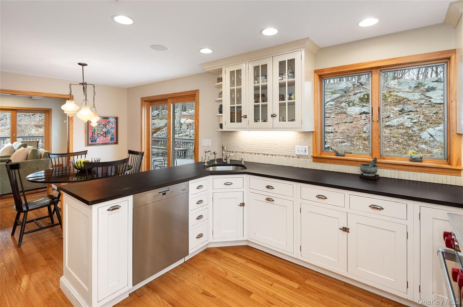 46 Oregon Road Photo 11