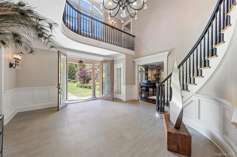 8 Ridgeview Circle Photo 2