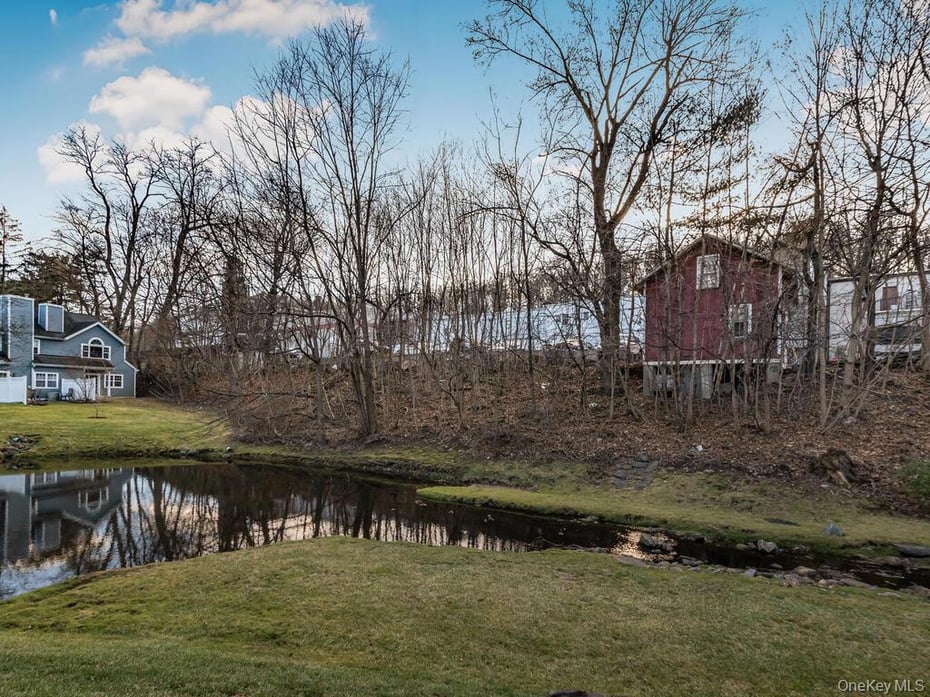 75 Colby Lane Photo 19