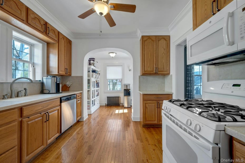 70 Lockwood Avenue Photo 7