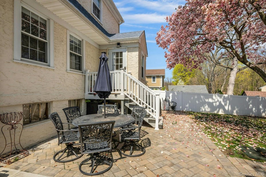70 Lockwood Avenue Photo 22