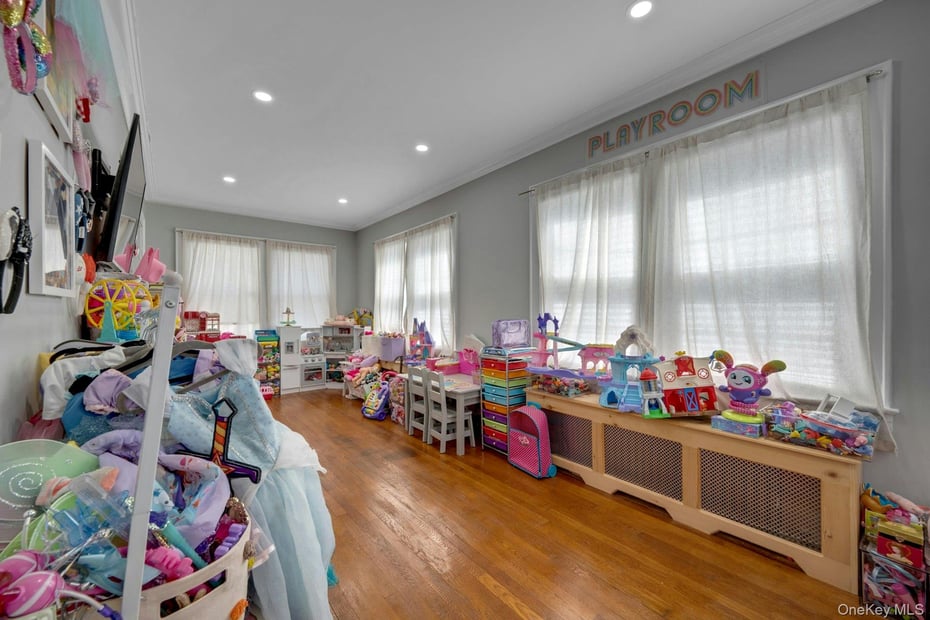 70 Lockwood Avenue Photo 9