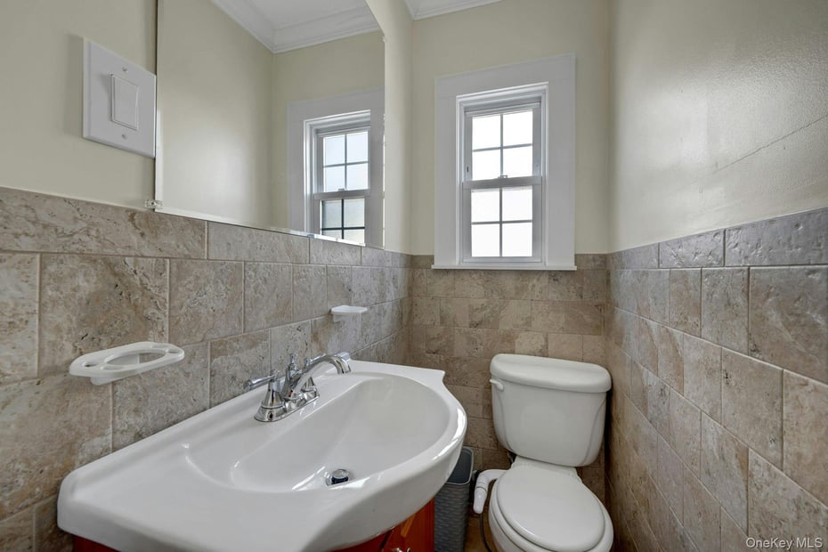 70 Lockwood Avenue Photo 8