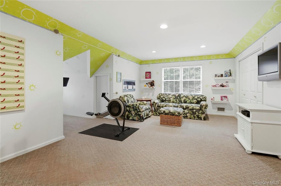 758 King Street Photo 20