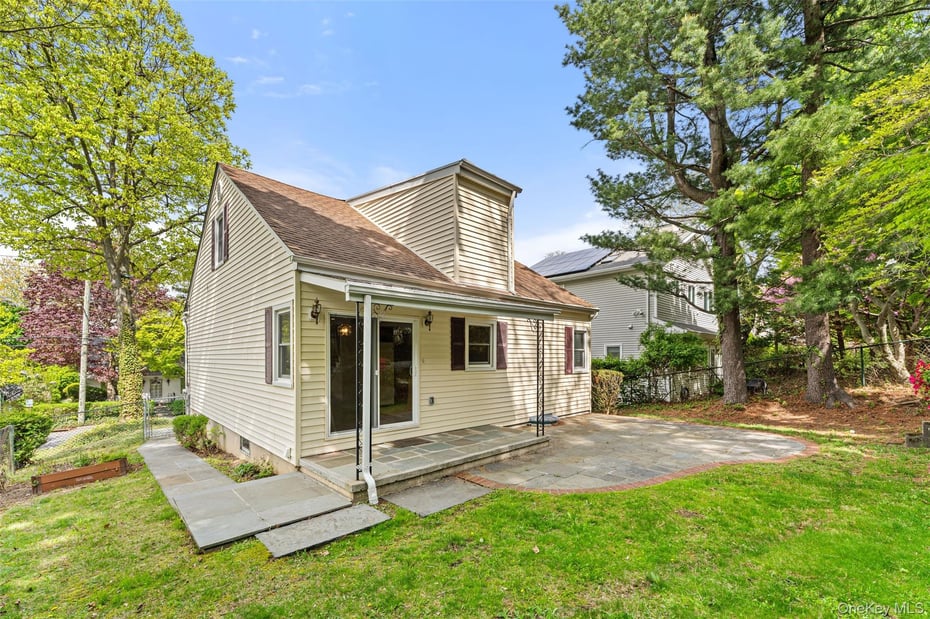 91 S Buckhout Street Photo 20
