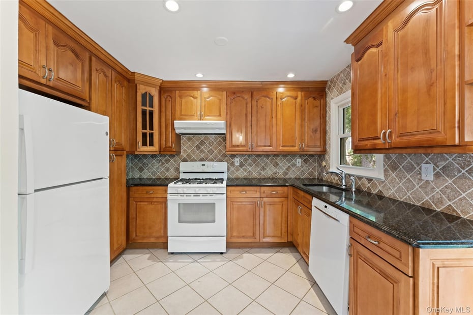 91 S Buckhout Street Photo 7