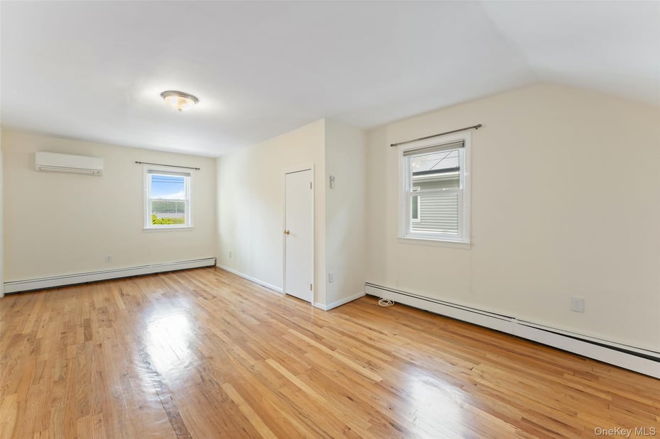 91 S Buckhout Street Photo 14