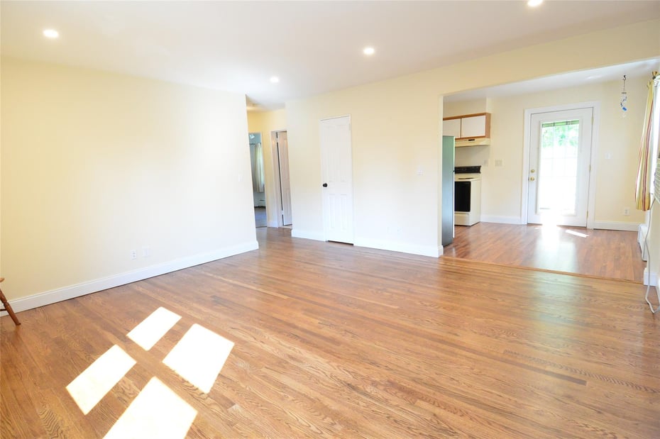 20 Oak Avenue Photo 36