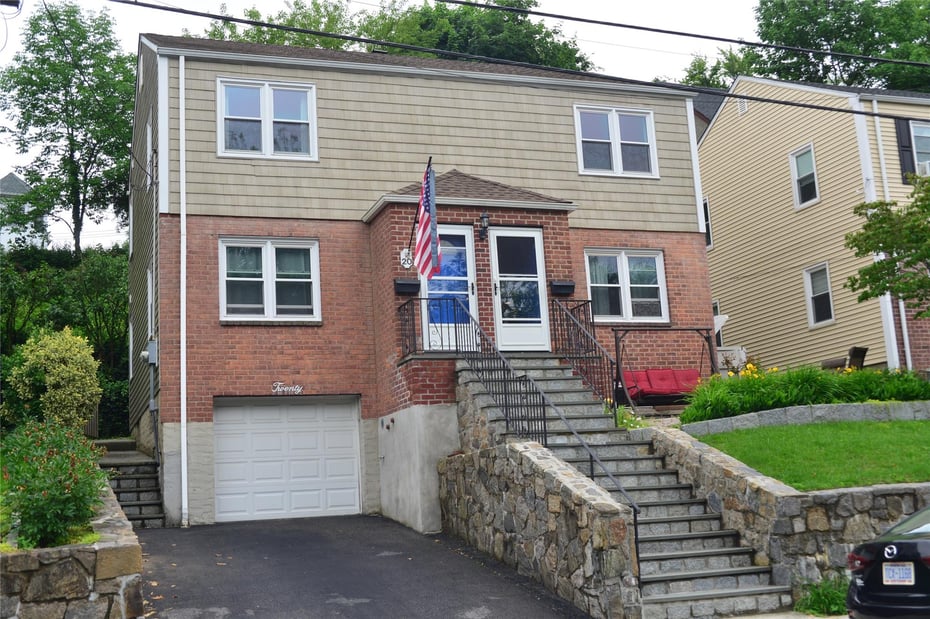 20 Oak Avenue Photo 1