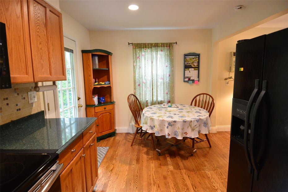 20 Oak Avenue Photo 12