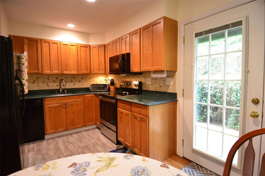 20 Oak Avenue Photo 9