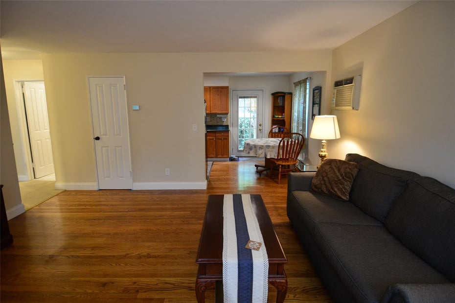 20 Oak Avenue Photo 5