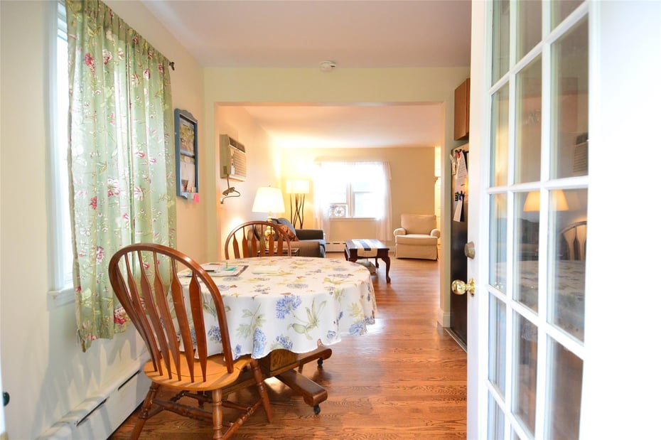 20 Oak Avenue Photo 8