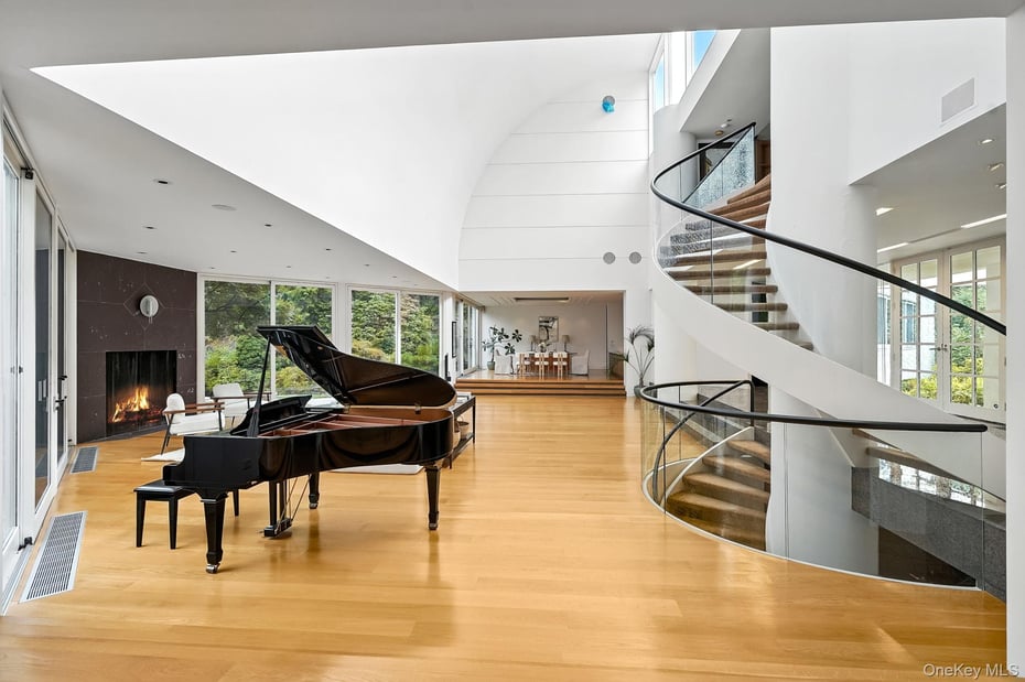 20 Bessel Lane Photo 11