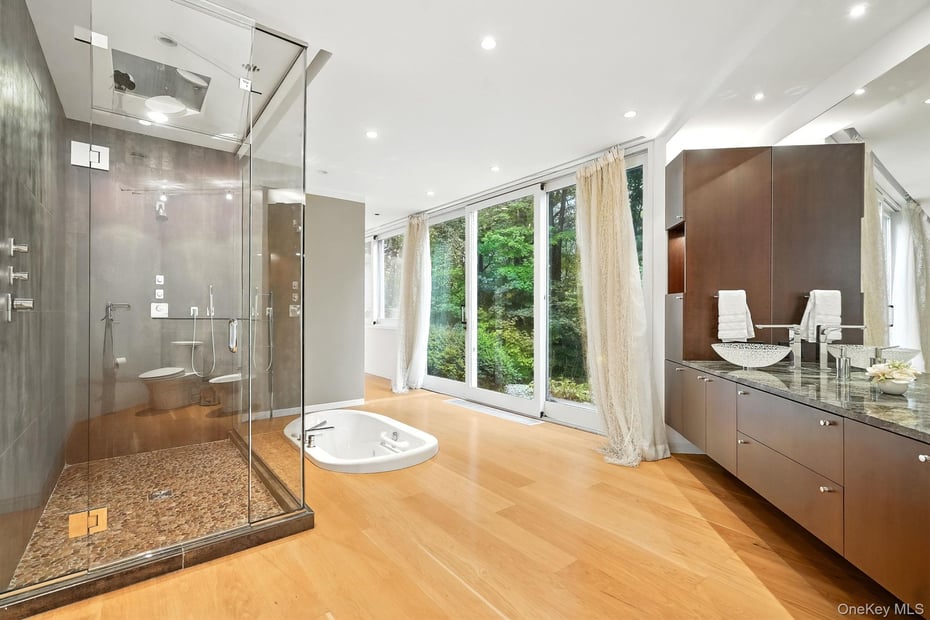 20 Bessel Lane Photo 22