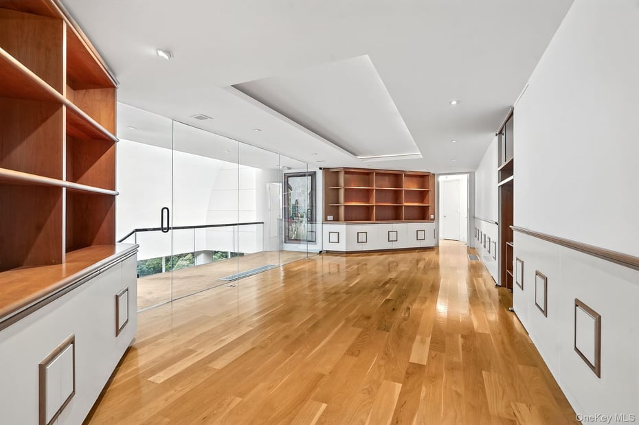 20 Bessel Lane Photo 23