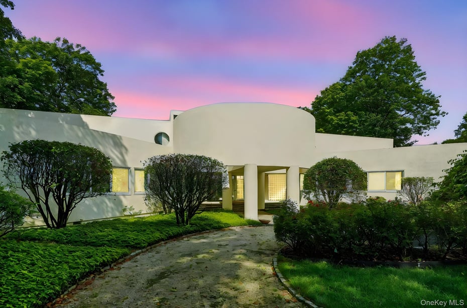 20 Bessel Lane Photo 1