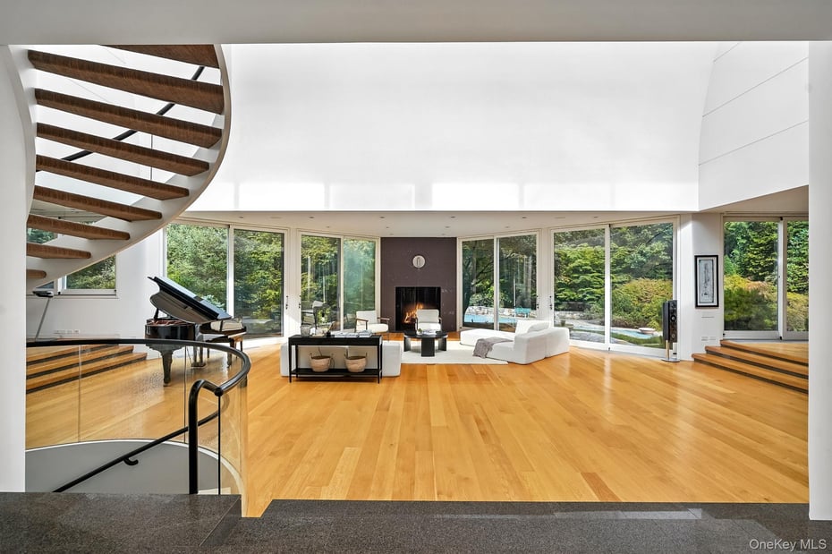 20 Bessel Lane Photo 5