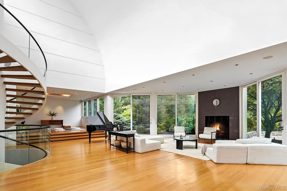 20 Bessel Lane Photo 9