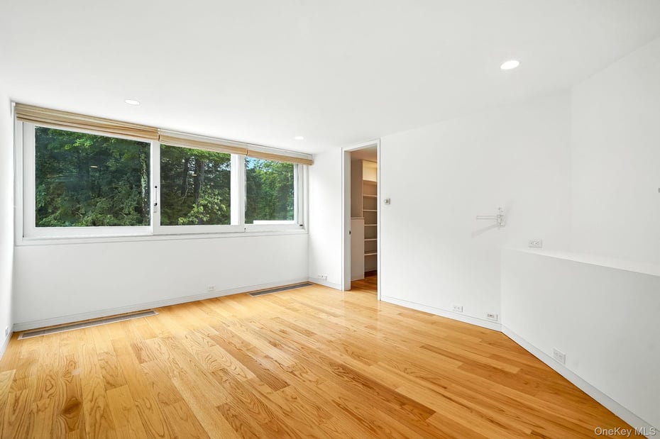 20 Bessel Lane Photo 25