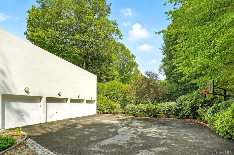 20 Bessel Lane Photo 29