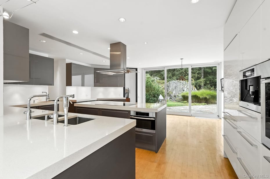 20 Bessel Lane Photo 18