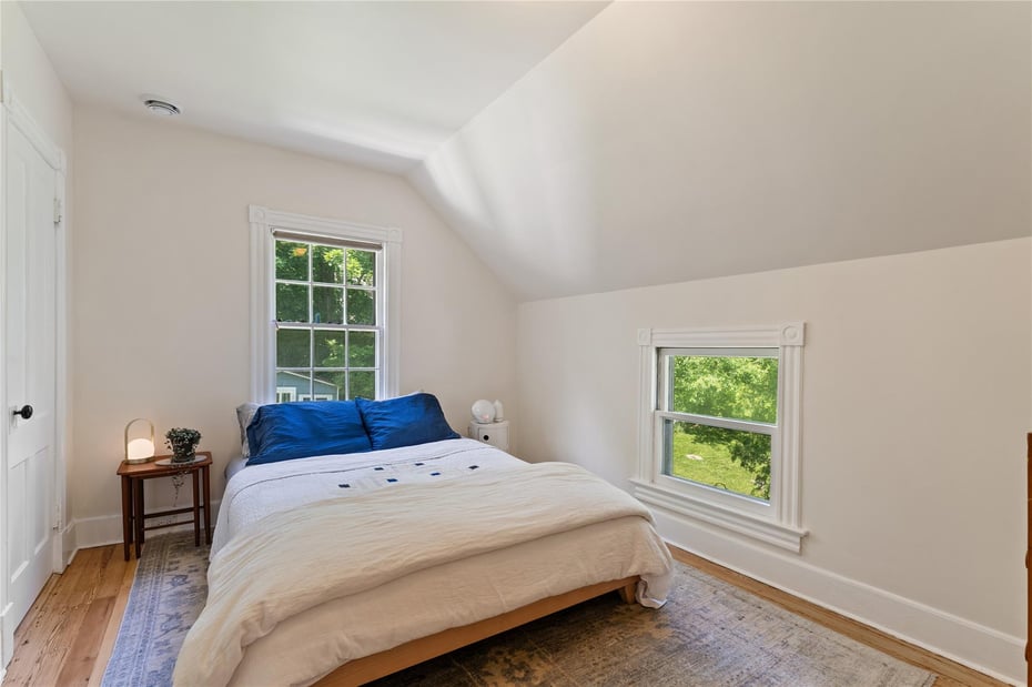 105 James Street Photo 11