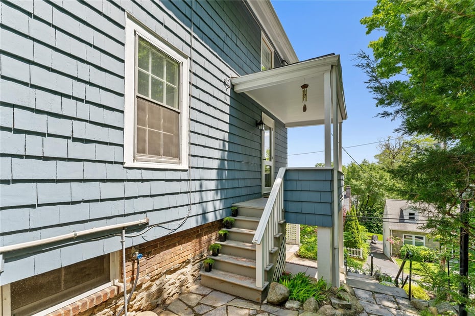 105 James Street Photo 2