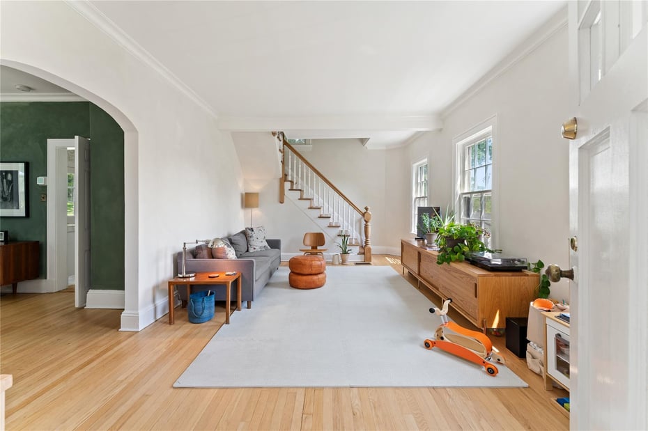 105 James Street Photo 4