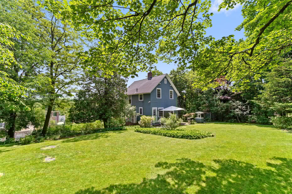 105 James Street Photo 18