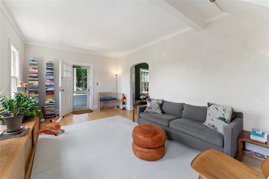 105 James Street Photo 5