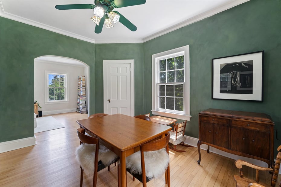 105 James Street Photo 7